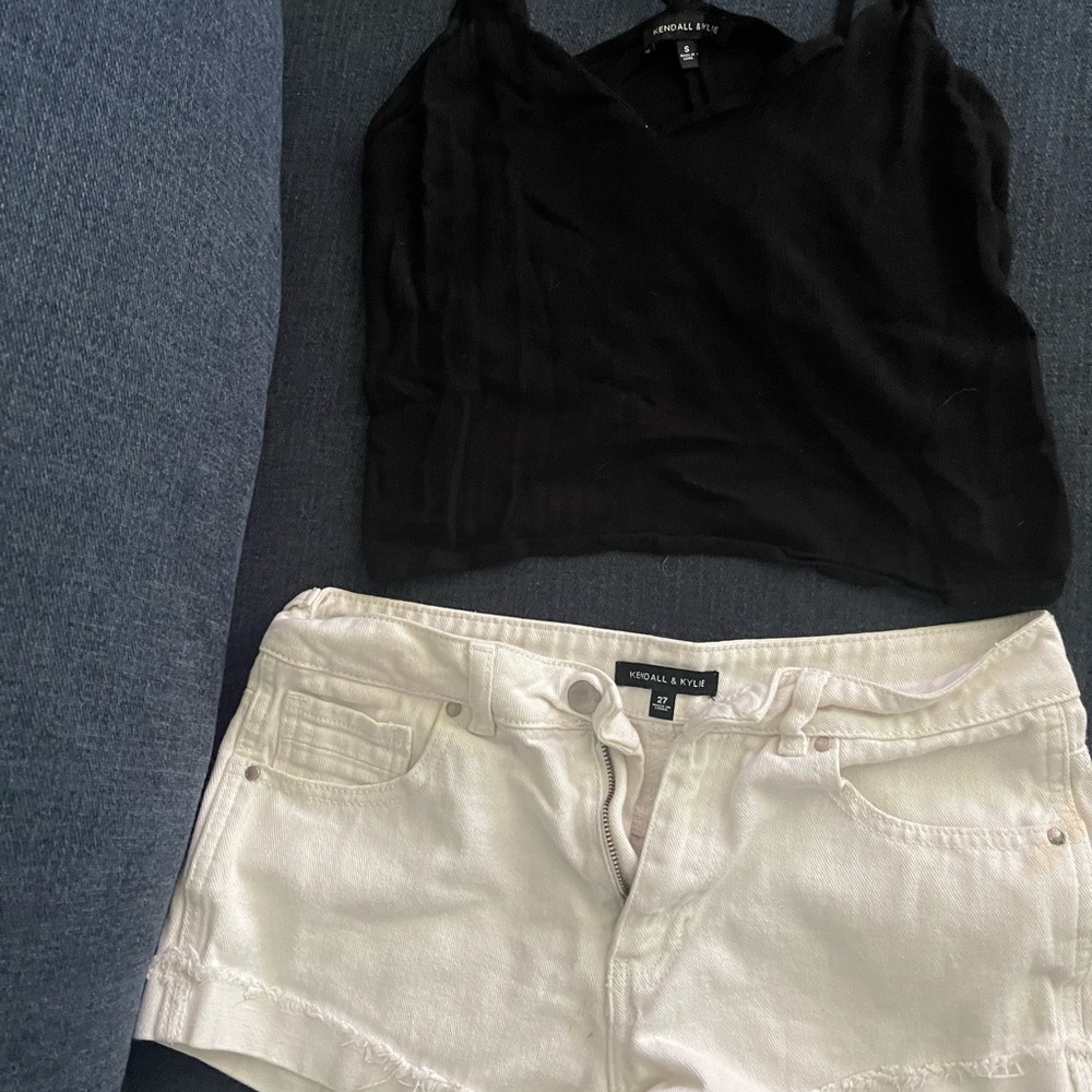 Kendall/kylie fit.